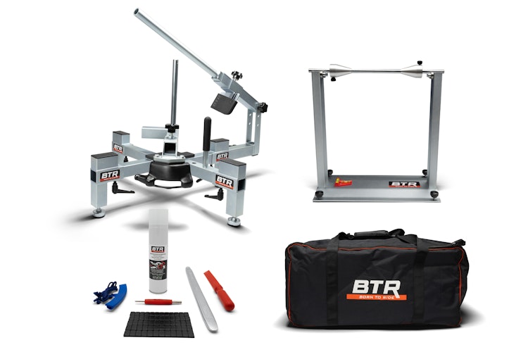 Reifenmontiergerät EVO2® mit Wuchtbock, Starterpaket und Tasche